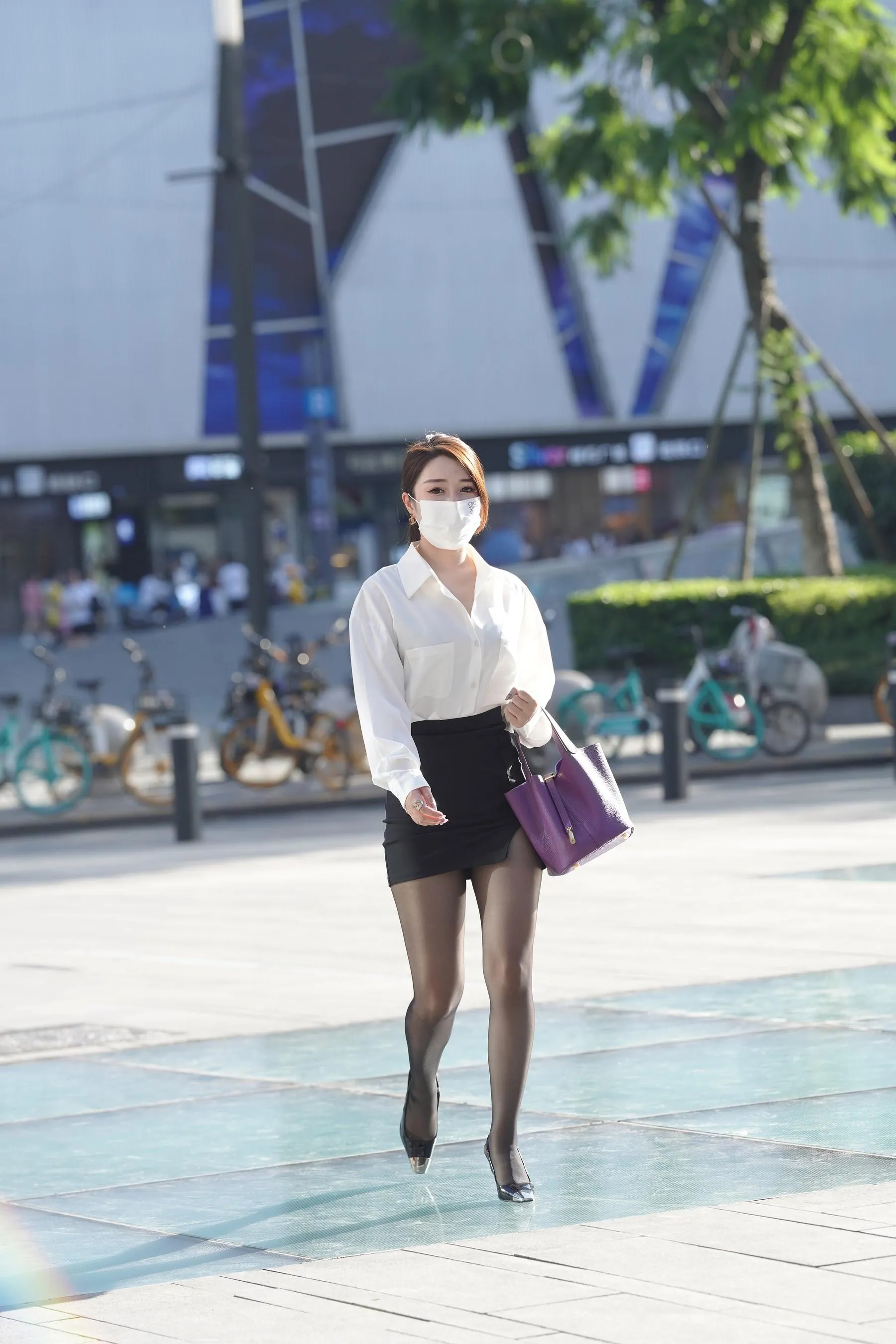 魔镜街拍 NO.184 街拍黑丝包臀裙小姐姐 [137P]插图8